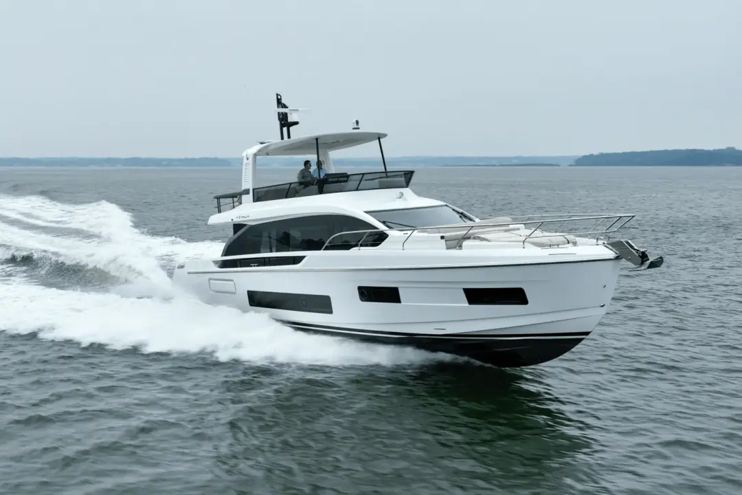 Azimut 62