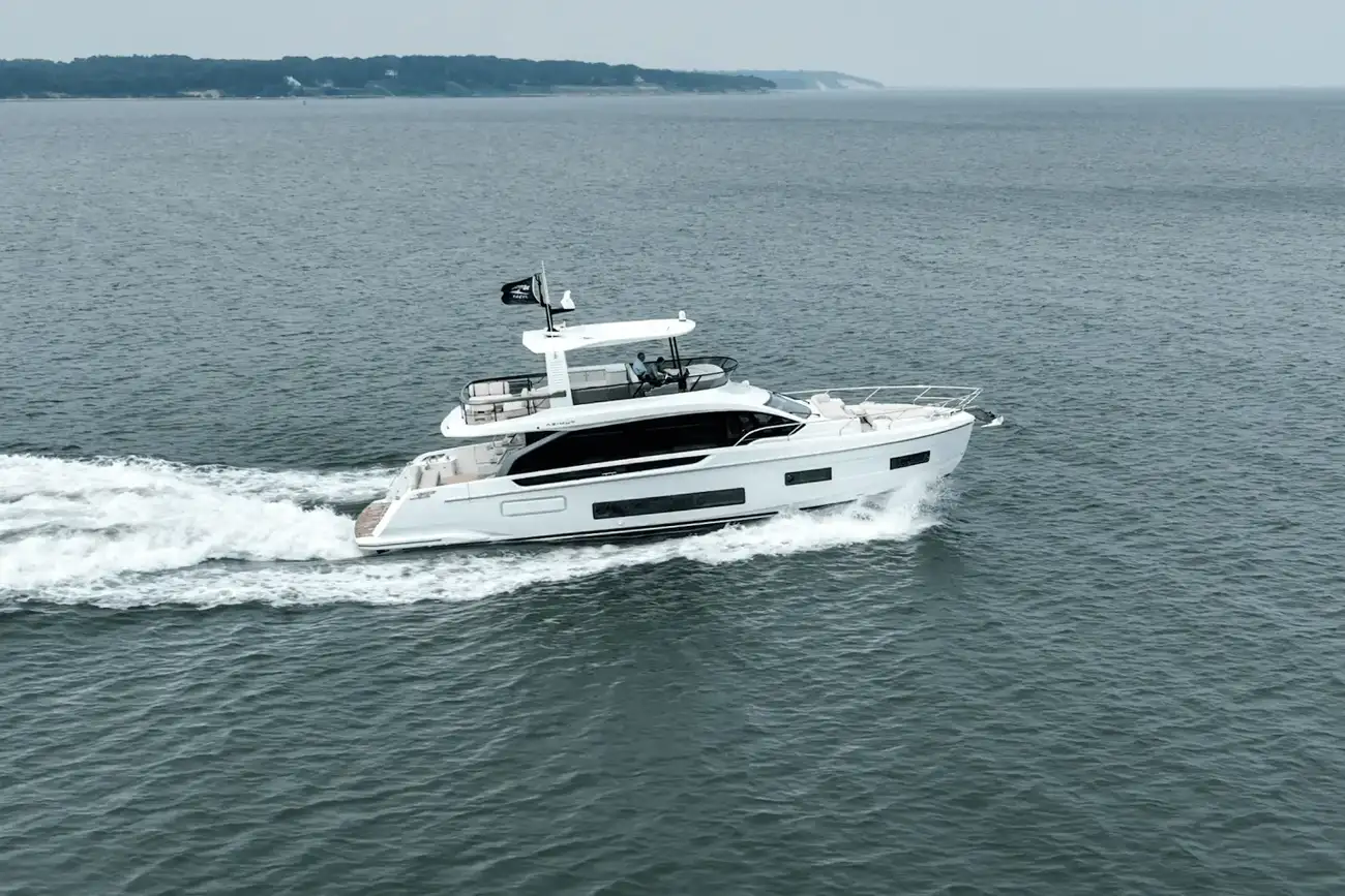 Thumbnail von Azimut 62