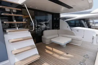 Thumbnail von Azimut 62