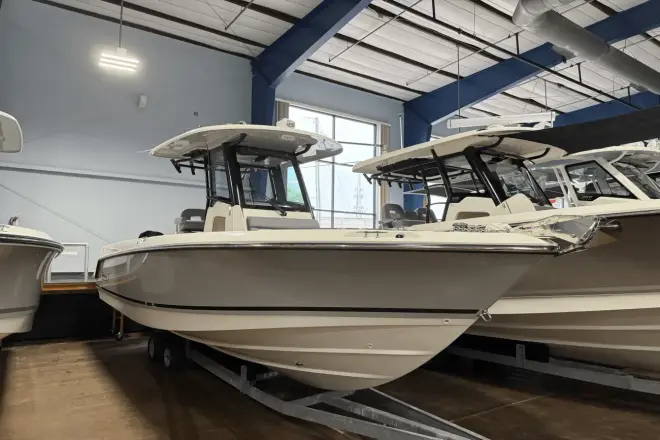 Boston Whaler 250 Outrage