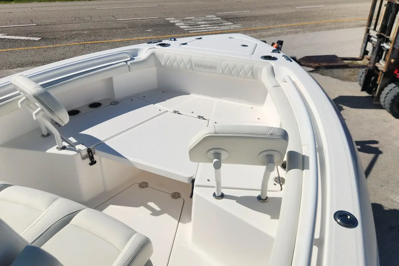 Thumbnail von Everglades 235 CC