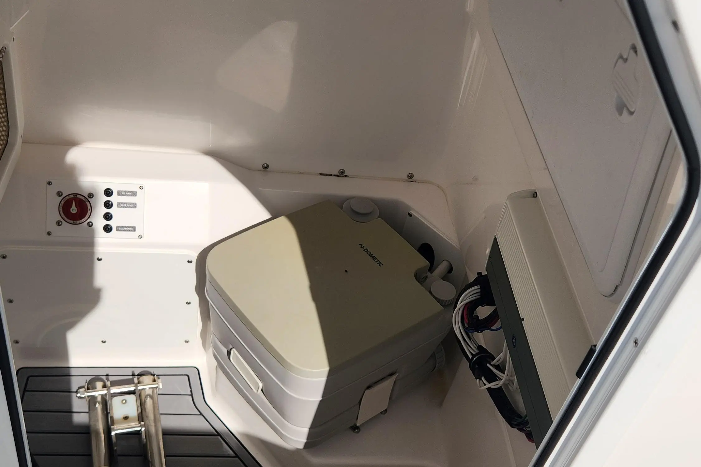 Thumbnail von Everglades 235 CC