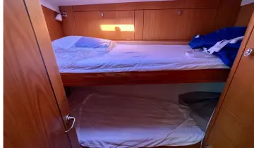 Thumbnail von Oyster 46 Seashells of St James