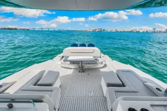 Thumbnail von Cruisers Yachts 50 GLS OB