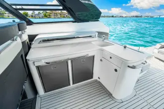 Thumbnail von Cruisers Yachts 50 GLS OB