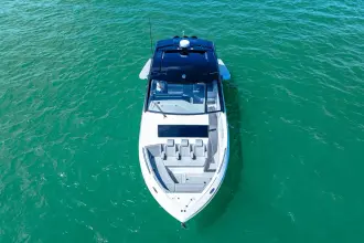 Thumbnail von Cruisers Yachts 50 GLS OB