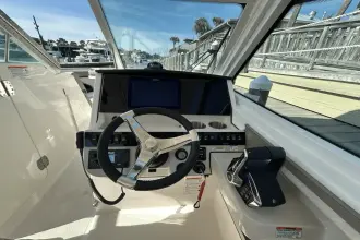 Thumbnail von Boston Whaler 280 Vantage