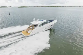 Thumbnail von Cruisers Yachts 42 Cantius