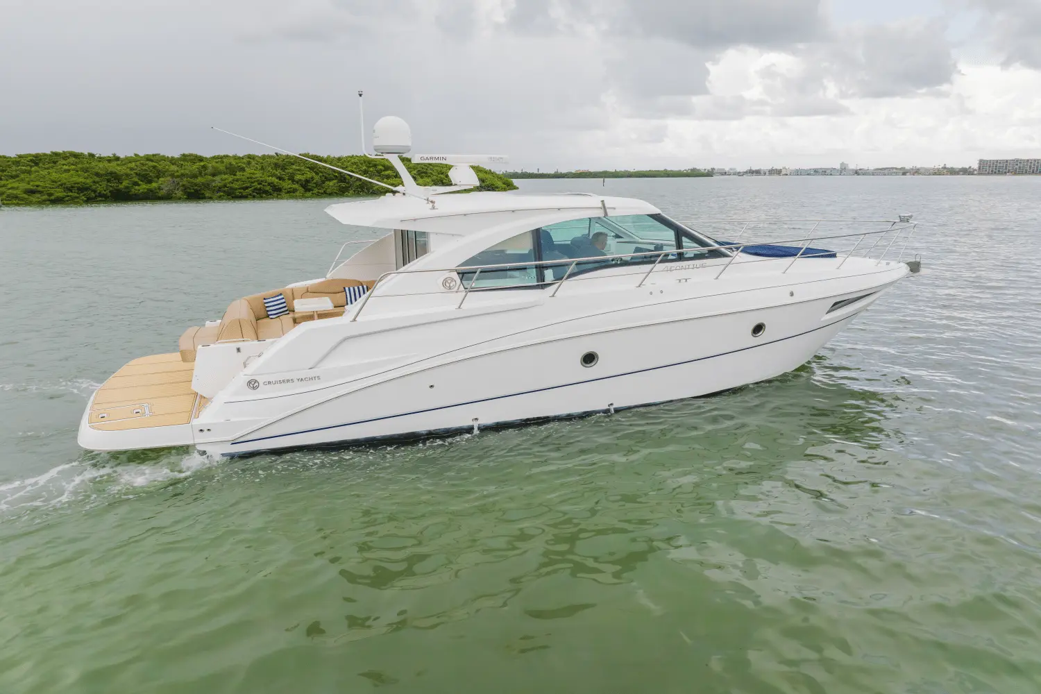 Thumbnail von Cruisers Yachts 42 Cantius