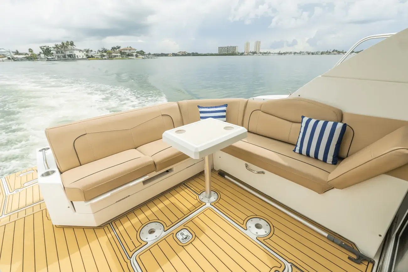 Thumbnail von Cruisers Yachts 42 Cantius