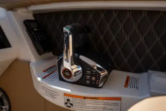 Thumbnail von Sea Ray SLX 350