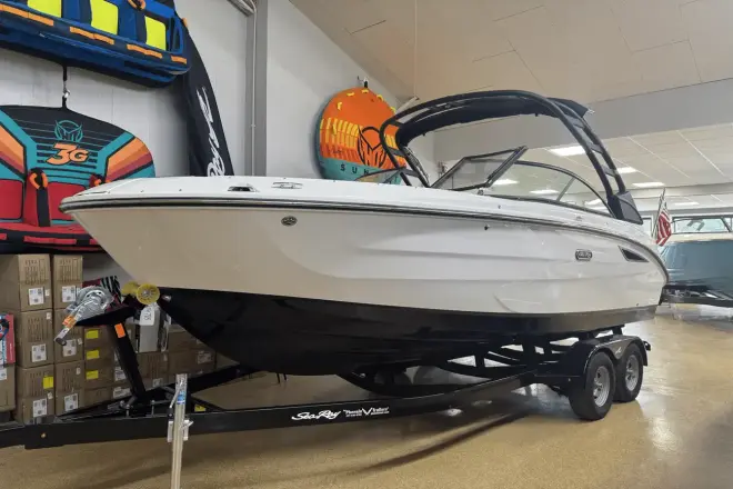 Sea Ray SDX 230