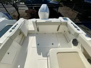 Thumbnail von Boston Whaler 240 Vantage