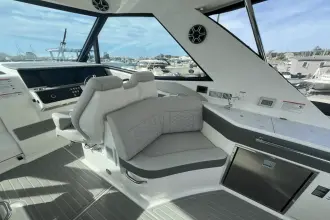 Thumbnail von Sea Ray 320 Sundancer Outboard