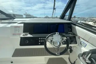 Thumbnail von Sea Ray 320 Sundancer Outboard
