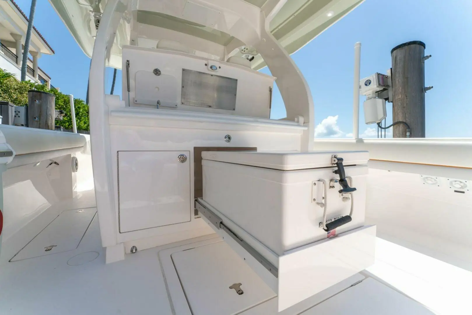 Thumbnail von Intrepid 407 Panacea