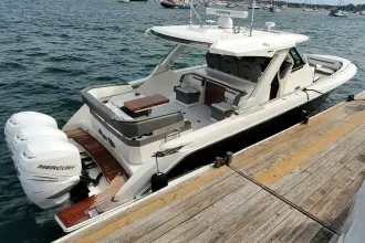 Thumbnail von Tiara Yachts 38 LS Pogue Life