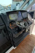 Thumbnail von Tiara Yachts 38 LS Pogue Life