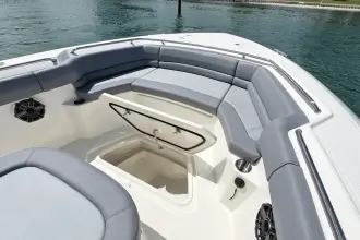 Thumbnail von Boston Whaler 330 Outrage