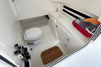 Thumbnail von Boston Whaler 330 Outrage