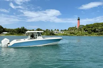 Thumbnail von Boston Whaler 330 Outrage