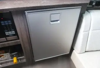 Thumbnail von Sea Ray SLX 400 Fuoribordo