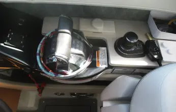 Thumbnail von Sea Ray SLX 400 Fuoribordo