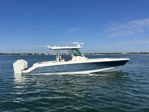 Thumbnail von Boston Whaler 360 Outrage