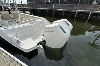 Thumbnail von Boston Whaler 360 Outrage