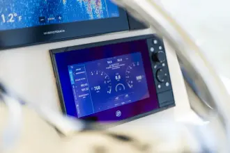 Thumbnail von Boston Whaler 325 Conquest