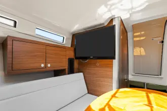 Thumbnail von Boston Whaler 325 Conquest