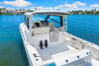 Thumbnail von Boston Whaler 325 Conquest