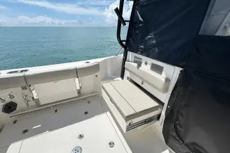 Thumbnail von Boston Whaler 365 Conquest