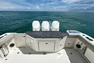 Thumbnail von Boston Whaler 365 Conquest