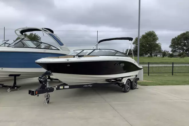 Sea Ray SPX 190
