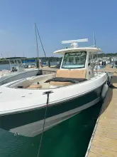 Thumbnail von Boston Whaler 360 Outrage