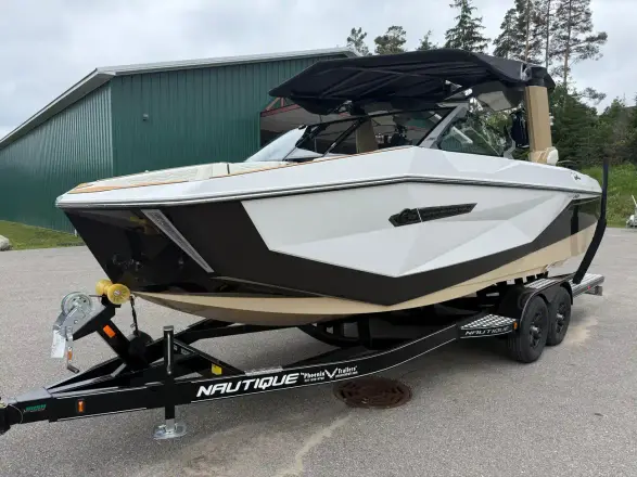 Nautique G23