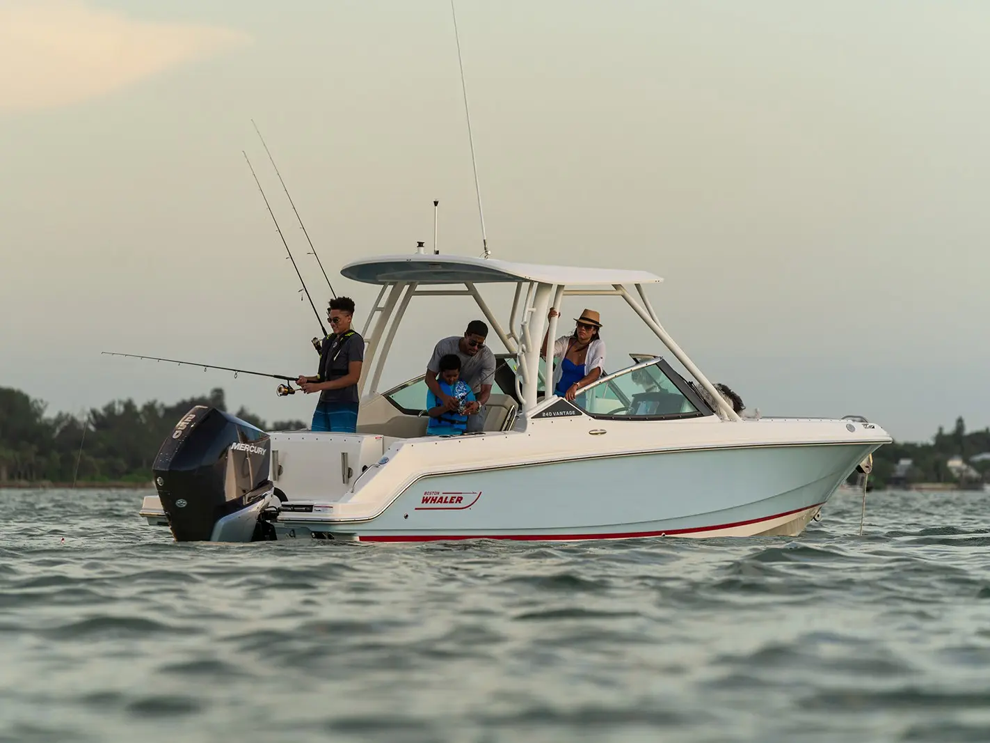 Boston Whaler 240 Vantage