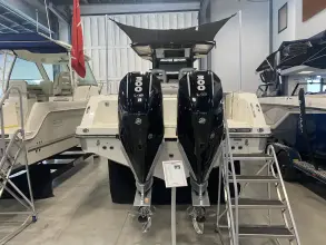 Thumbnail von Boston Whaler 330 Outrage