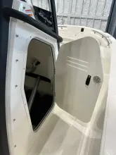Thumbnail von Boston Whaler 220 Dauntless