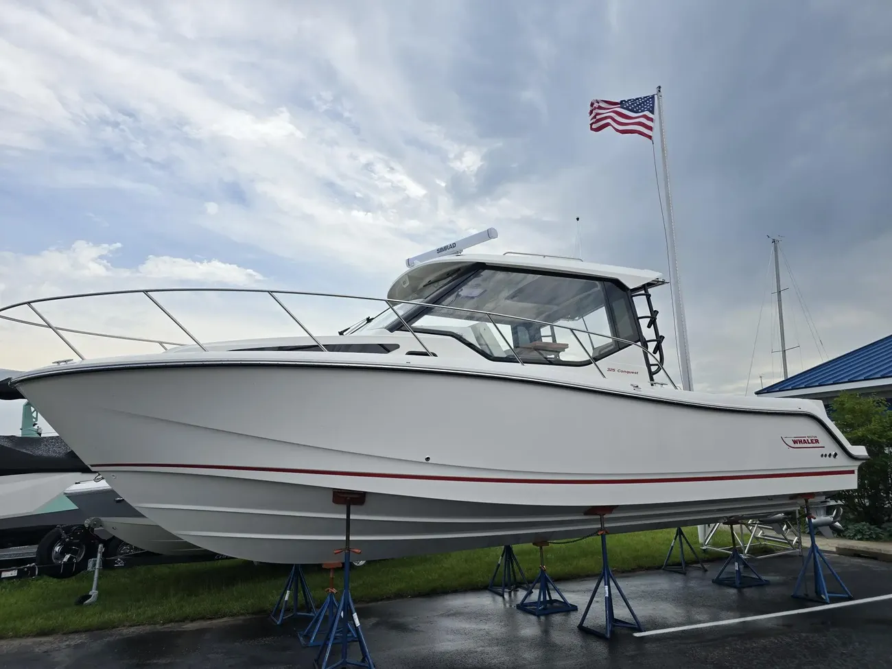 Boston Whaler 325 Conquest