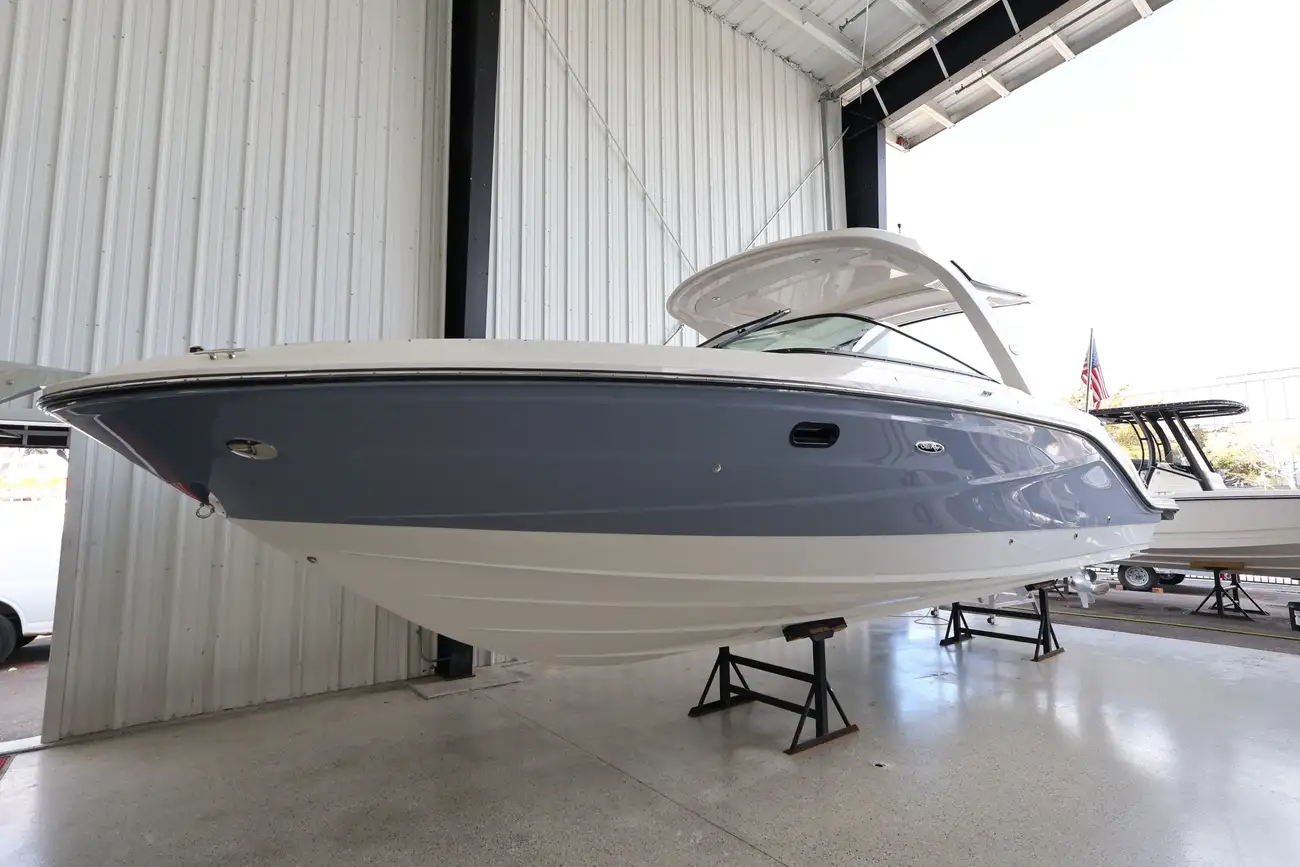 Sea Ray SLX 310 Außenborder