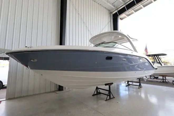 Sea Ray SLX 310 Outboard