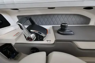 Thumbnail von Sea Ray SLX 310 Außenborder