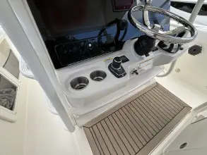 Thumbnail von Boston Whaler 350 Outrage