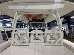 Thumbnail von Boston Whaler 350 Outrage