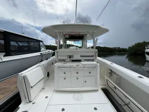 Thumbnail von Boston Whaler 350 Outrage