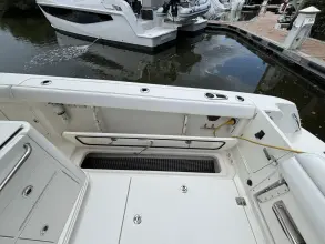 Thumbnail von Boston Whaler 350 Outrage