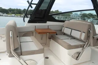 Thumbnail von Boston Whaler 330 Vantage