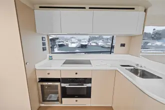 Thumbnail von Azimut 68